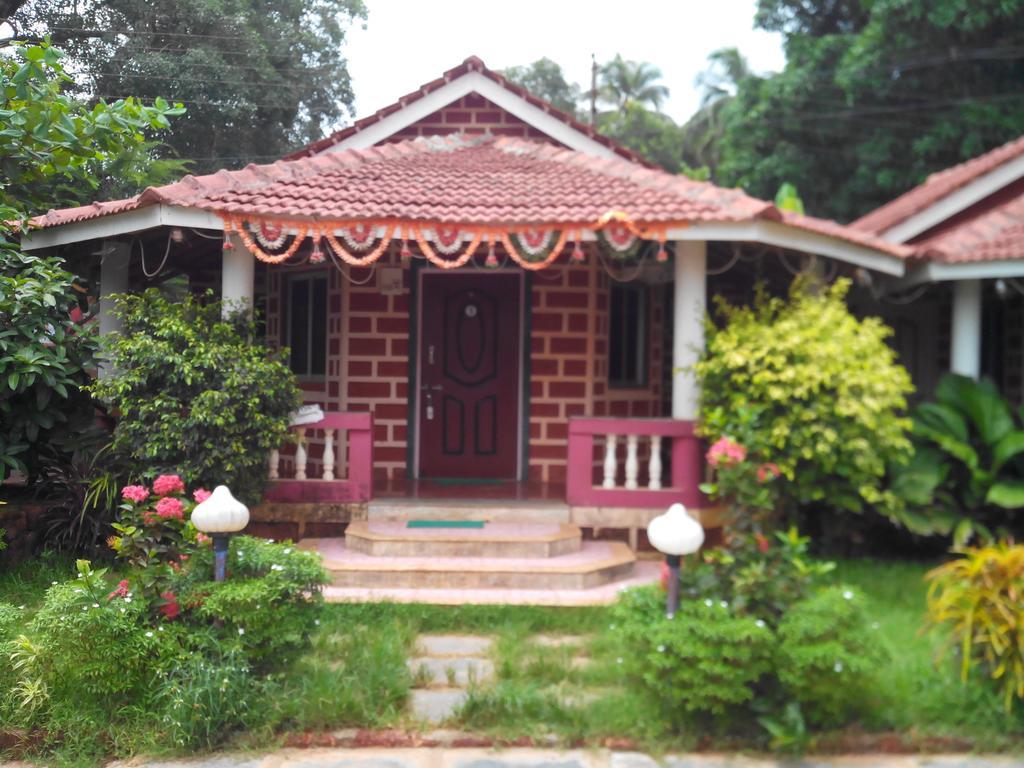 Yash Garden Residency Hotel Ganpatipule Exterior foto