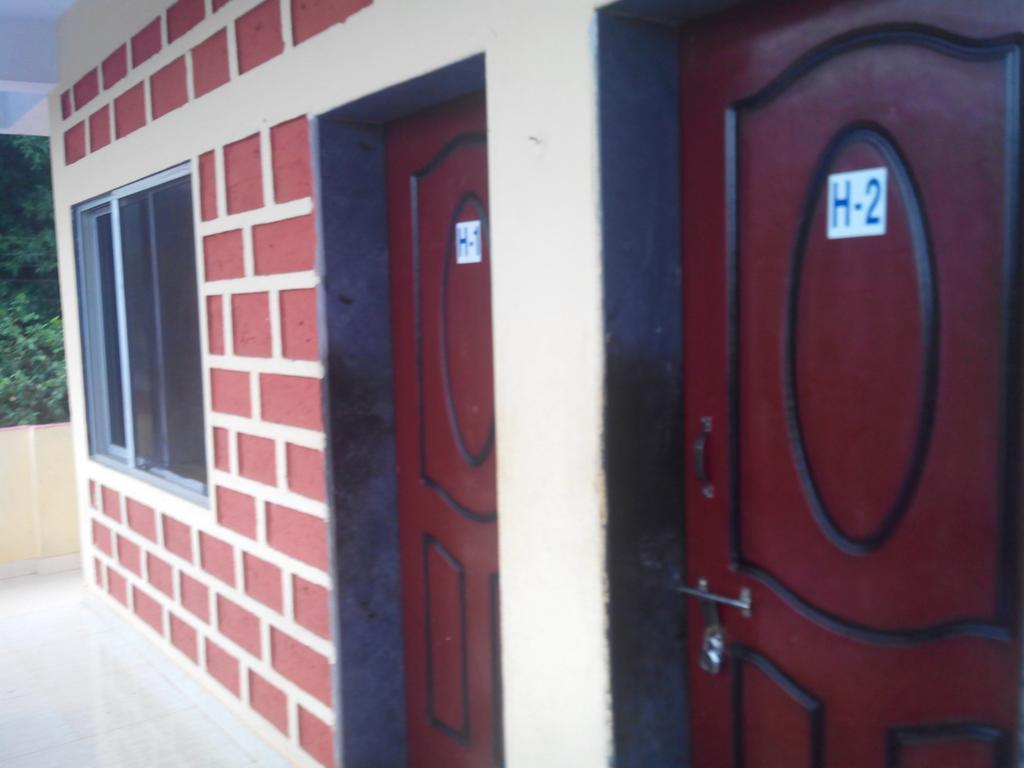 Yash Garden Residency Hotel Ganpatipule Exterior foto